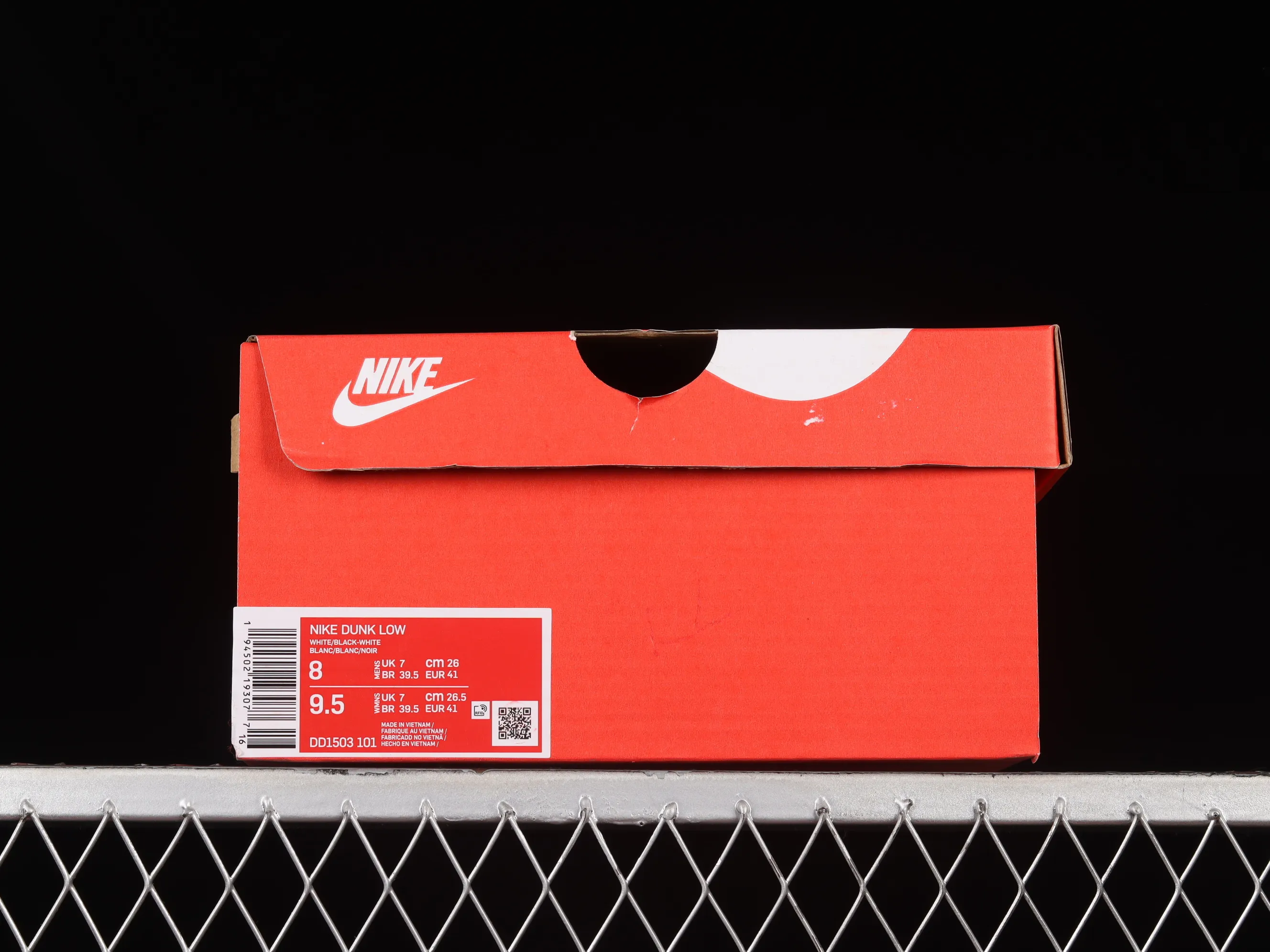 All Categories Nk SB Dunk Series Nk SB Dunk Low Low-top Sneakers B1 Special Price Nk SB Dunk Low Black and White Panda SB Smashed Backboard Fashion Casual Sneakers DD1391-100